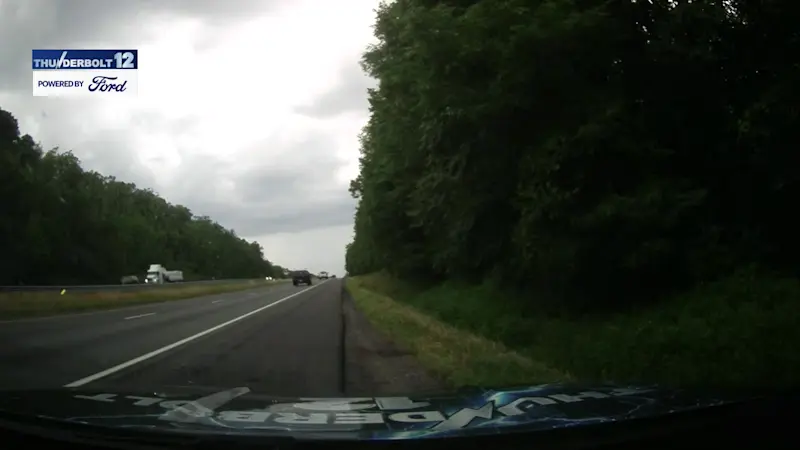 Story image: Thunderbolt 12 tracks showers, storms Tuesday evening