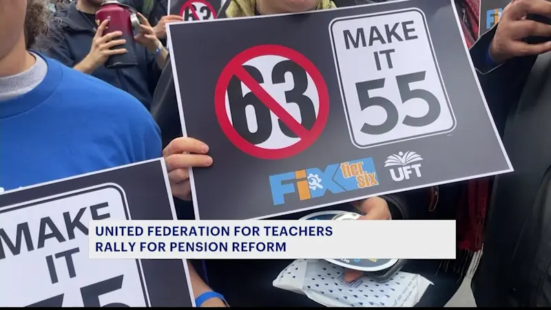 Story image: UFT members rally for pension reform on Teacher Appreciation Day