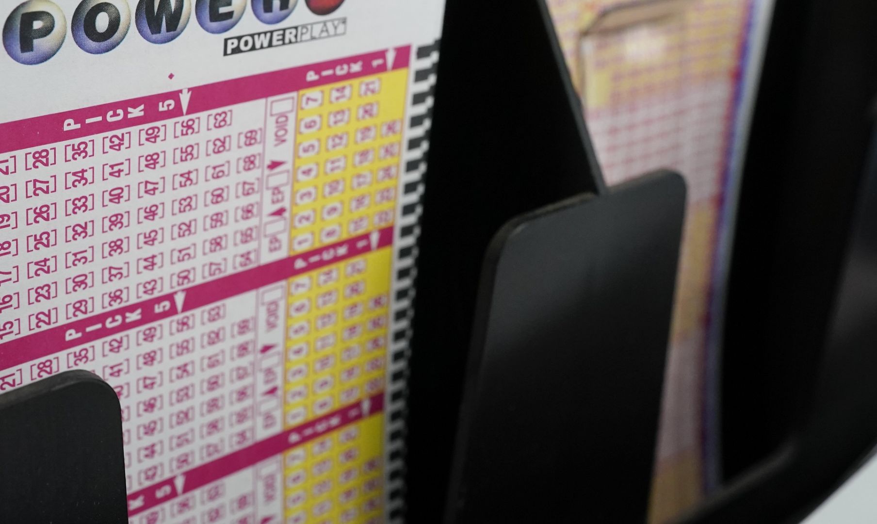 Powerball jackpot up to $1.73 billion as lottery losing streak continues