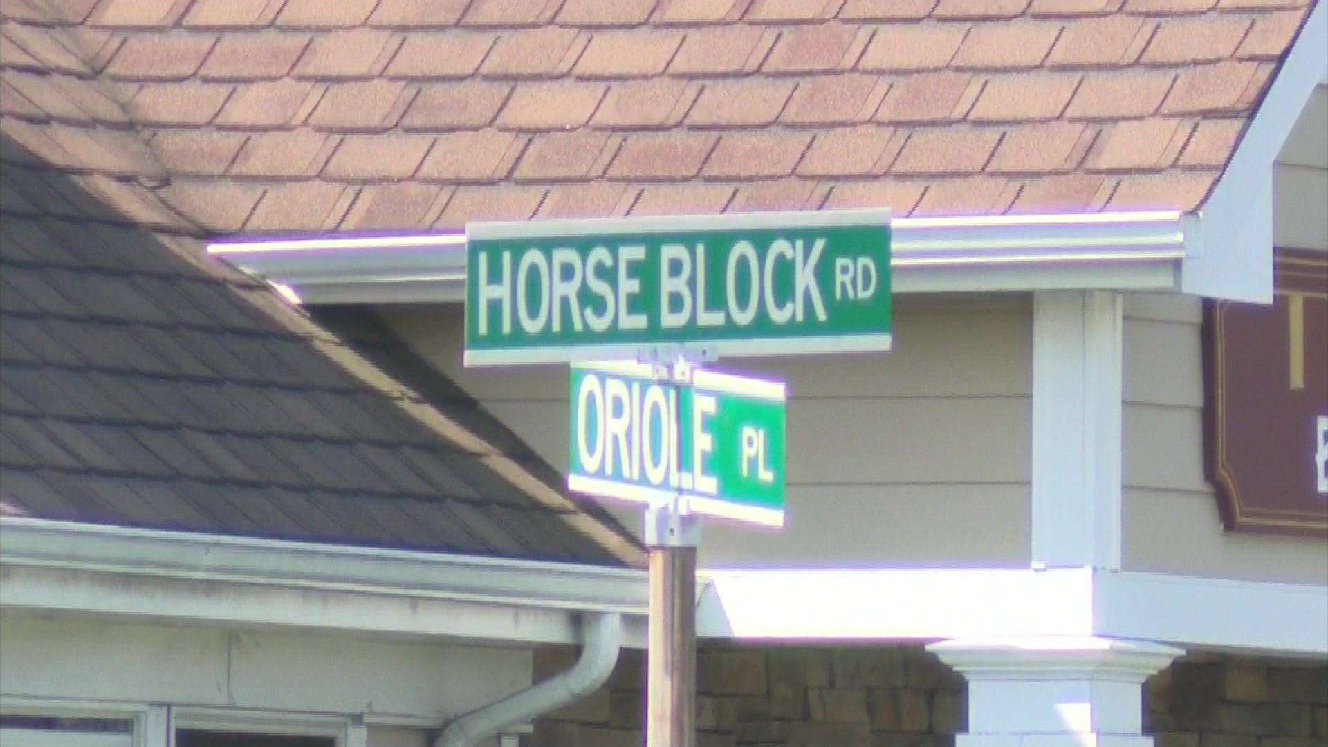 Police Driver wanted for killing 2 pedestrians in Farmingville car crash