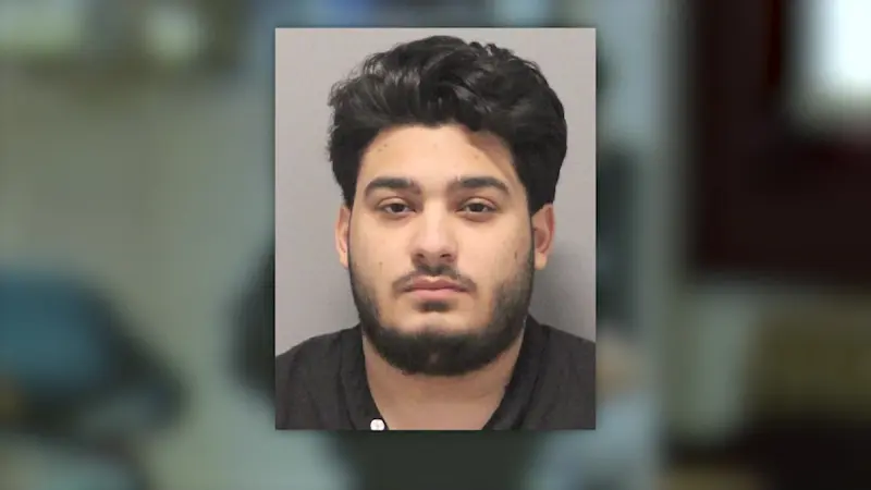 Story image: Suspected jewelry thief wanted in at least 3 countries busted in Nassau