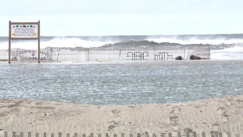 Story image: Hurricane Erin swells tides and floods beaches on Long Island's south shore