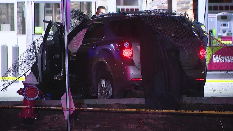 Story image: Roads reopen following vehicle crash in Roselle