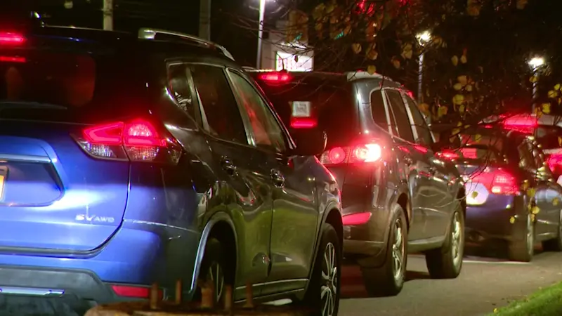 Story image: Black Friday traffic jams cause mayhem near Roosevelt Field Mall