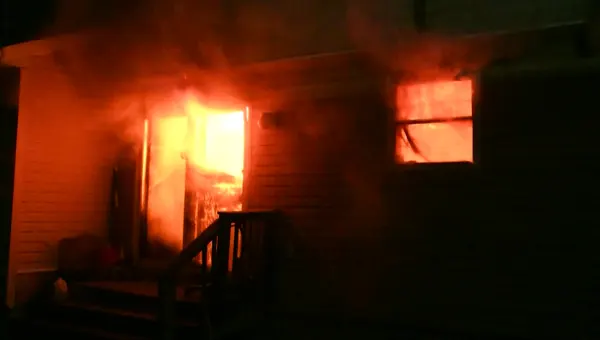 3 families displaced by fast-moving fire at North Amityville home