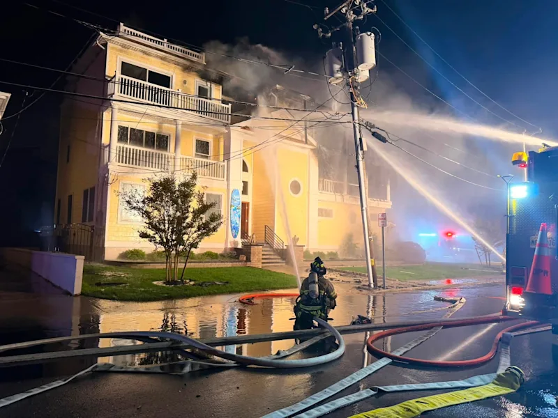 Brigatine Fire 003.jpg