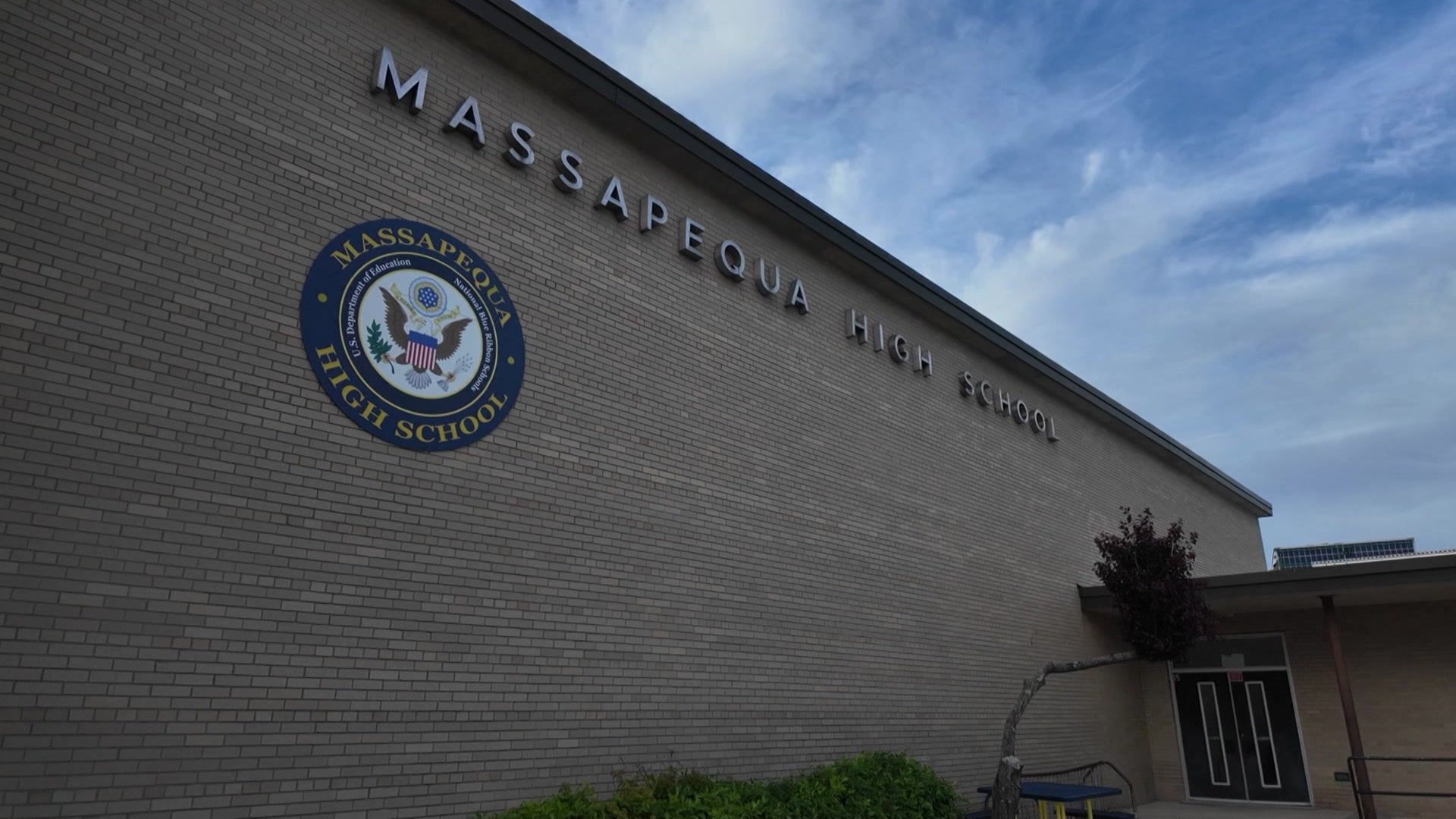 LI 10PM WED_SchoolScare_ajc_2026-05-13-22-13-34