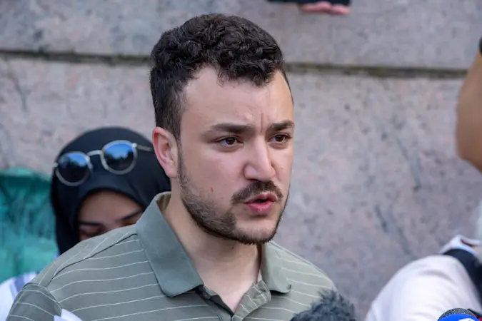 Story image: Columbia protester Mahmoud Khalil freed from immigration detention