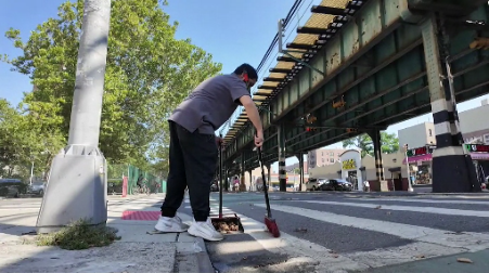 Story image: White Plains Road residents reeling over 'unsanitary' street conditions; demand action from district leaders