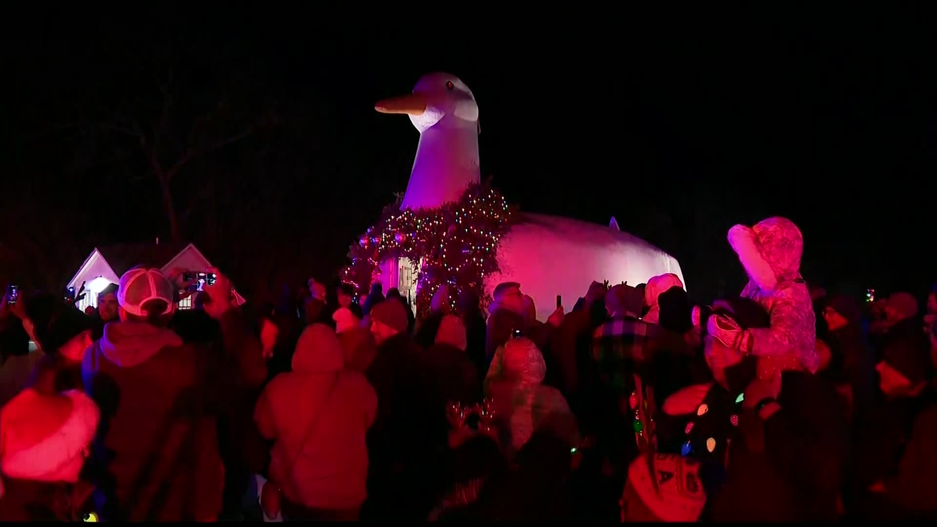 Flanders holds 34th annual Big Duck Lighting