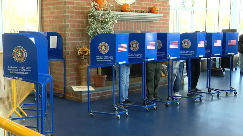 Story image: Early voting begins on Long Island. Here’s where you can find your polling place