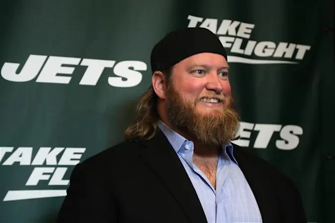 Story image: Nick Mangold, popular All-Pro Jets center, dies from kidney disease