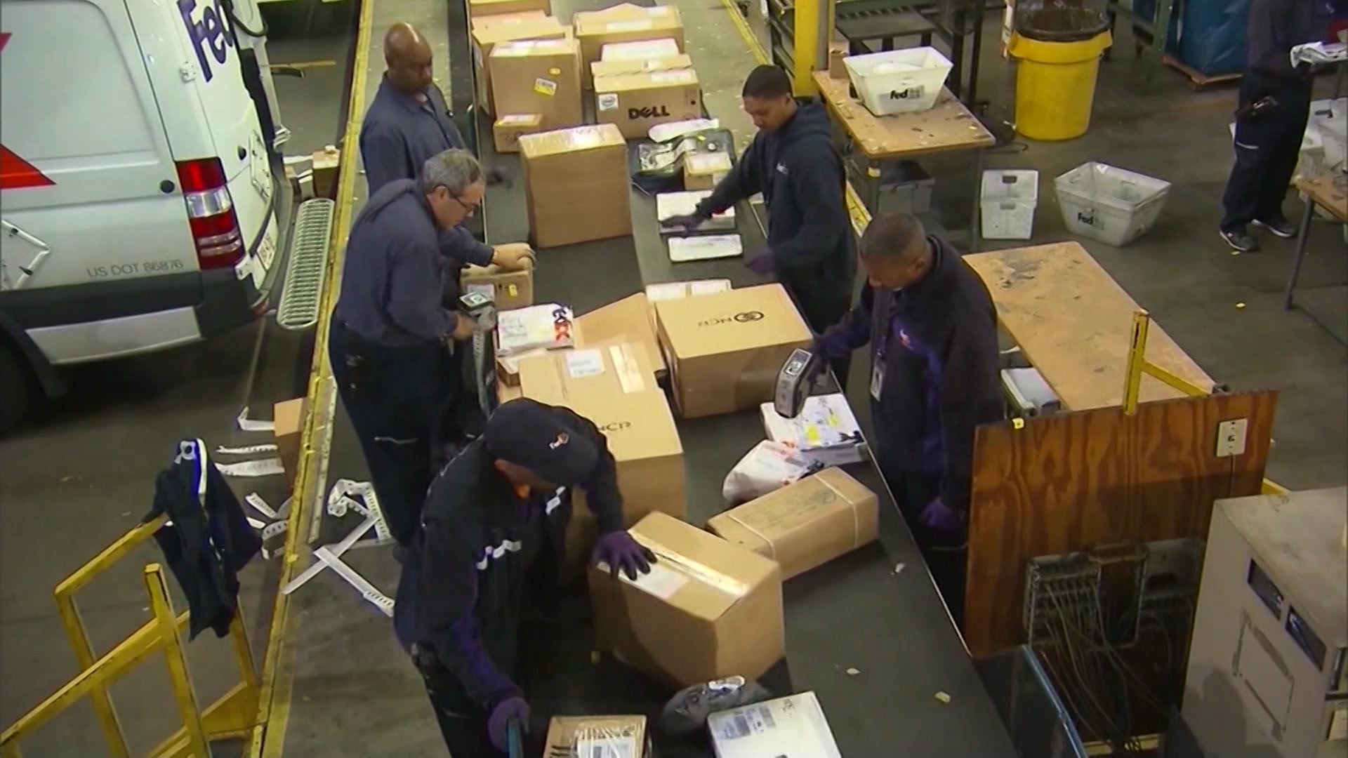 Holiday Shipping Deadlines 2023: Package Deadlines For FedEx, UPS, And USPS