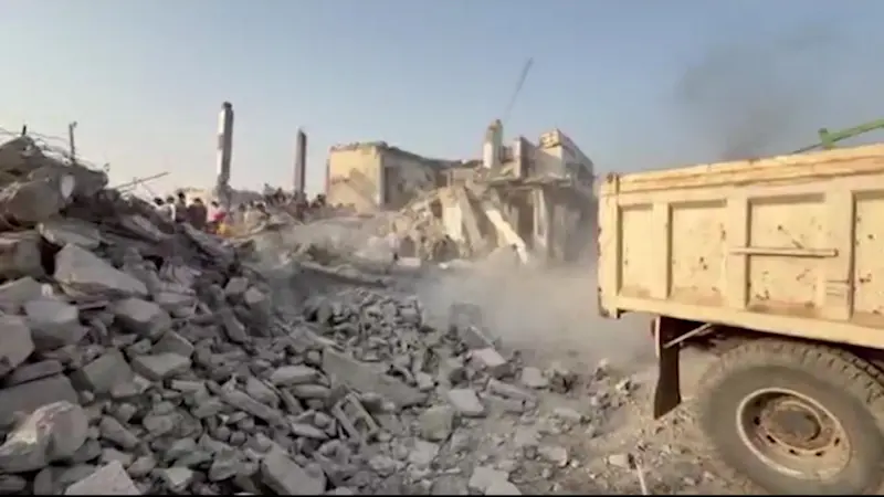 Story image: Trump warns a 'whole civilization will die tonight' if a deal with Iran isn't reached