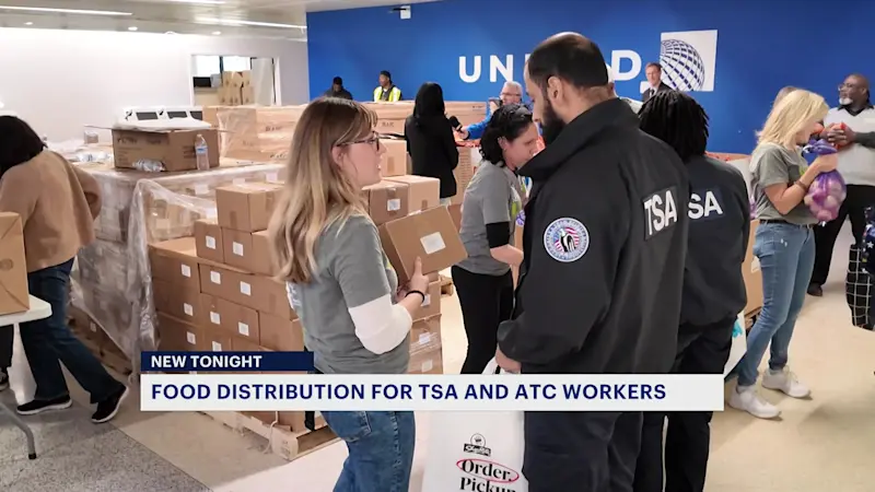 Story image: TSA and ATC employees given groceries to help through gov't shutdown