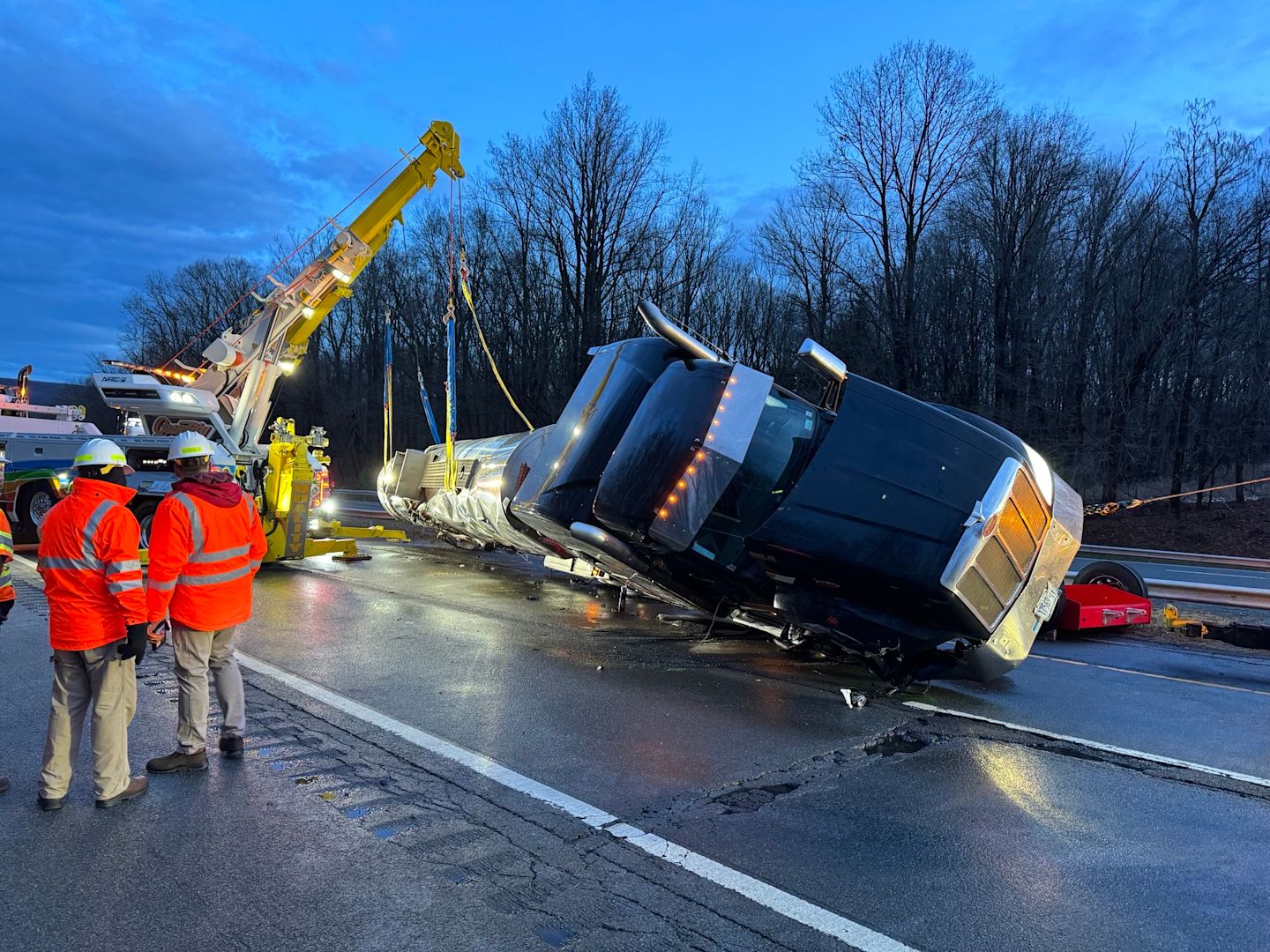 Tractortrailer crash kills driver in Orange County
