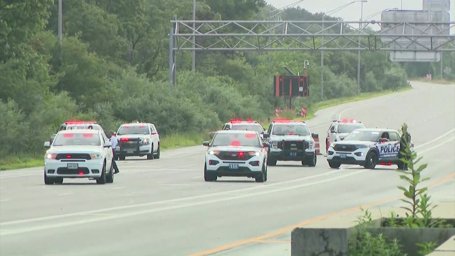 News 12 Long Island Police: 1 dead in crash on LIE near Holtsville