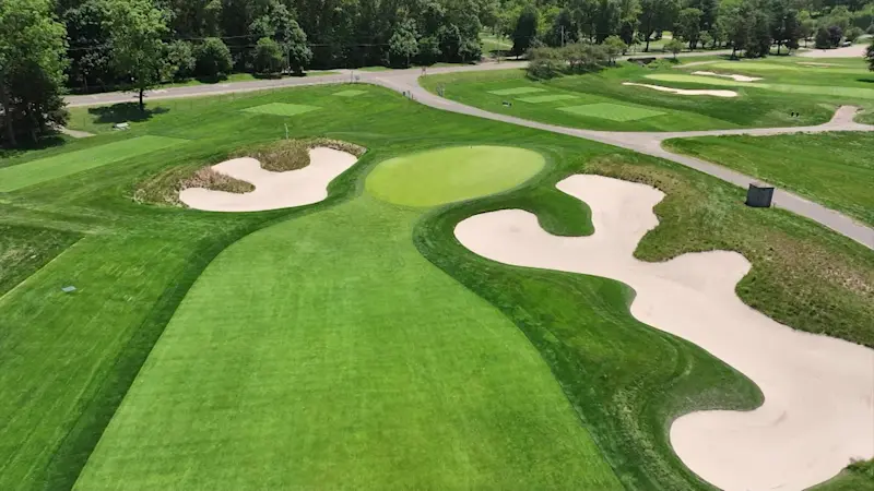 Story image: 18 Holes: Hole #16