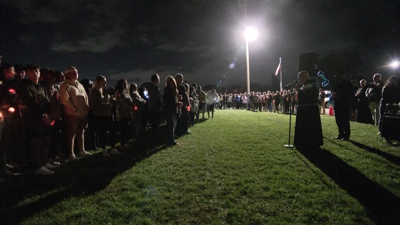 Story image: Candlelight vigil held in West Babylon for teen killed in crash