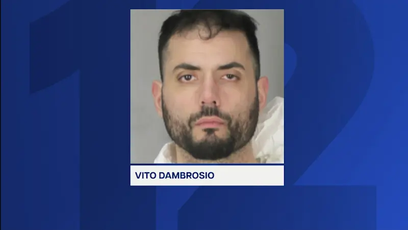 Story image: 30-year-old man accused of fatally stabbing parents inside Bethpage deli