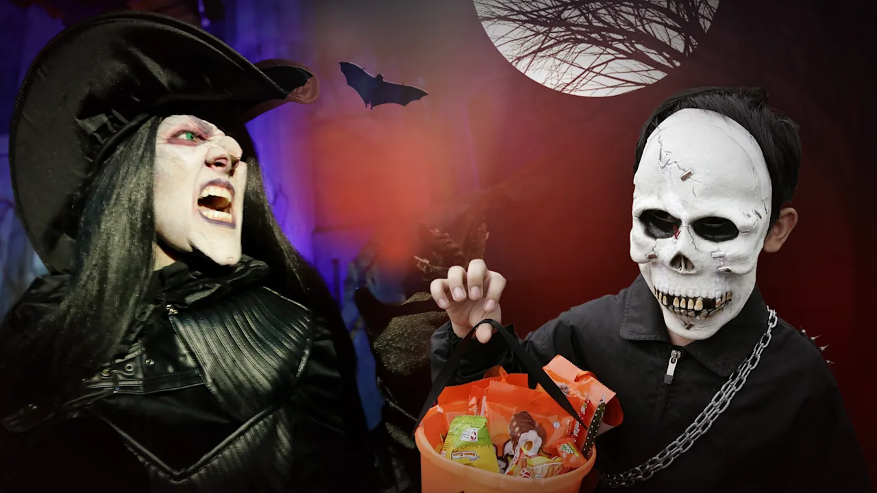 HALLOWEEN COSTUMES OTS copy