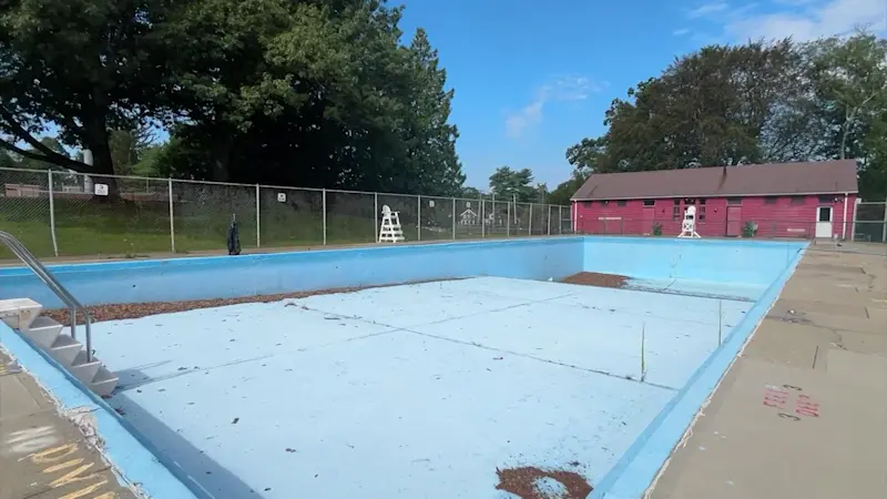 Story image: Cornwall pool stays closed amid heat wave as town eyes potential overhaul