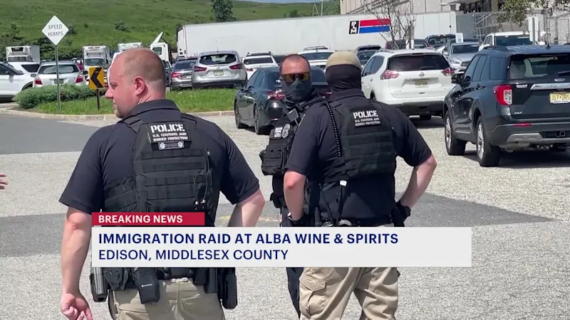 Story image: Around 15 people detained in ICE raid at Edison warehouse, workers say