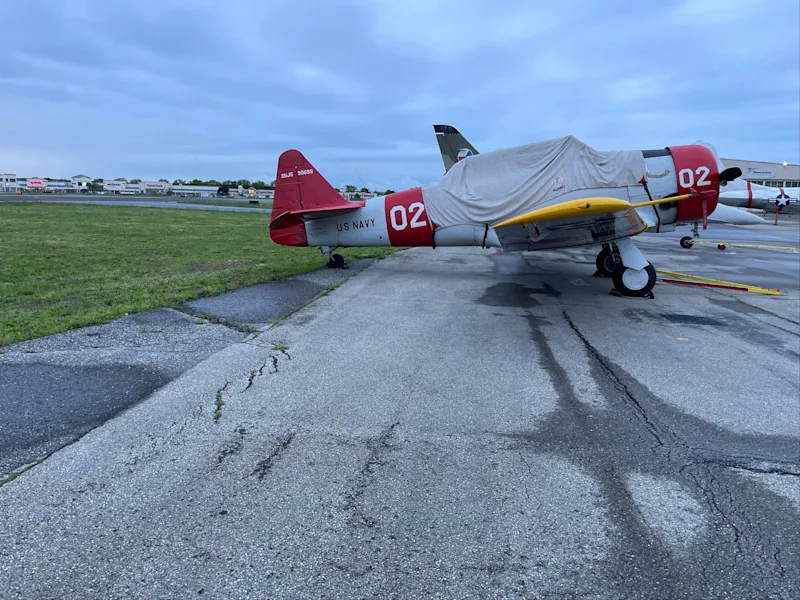 JonathanJonesBeachAirplanes3.jpg