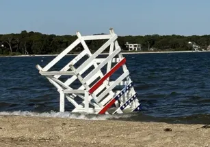 lifeguard stand