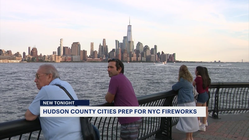 Story image: NJ Hudson River towns prepare for major crowds ahead of Macy’s fireworks show