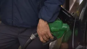 Pump Patrol: Average gas prices in Connecticut drop to $4.40 per gallon