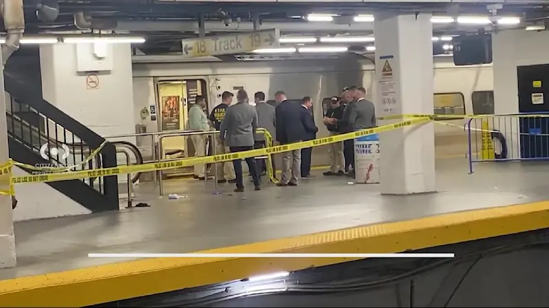 Story image: Man shot at Penn Station by off-duty officer