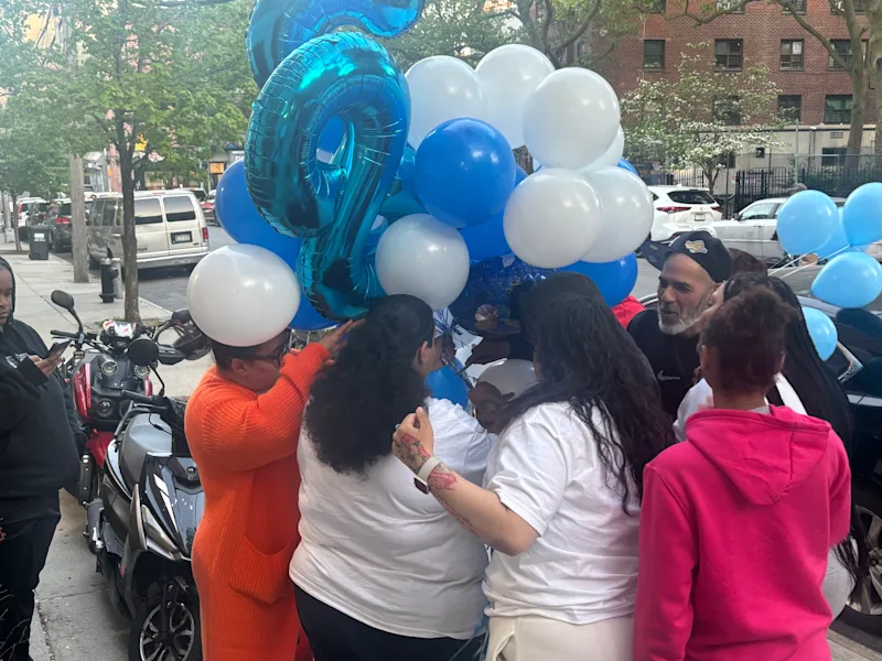 BXBKMichaelReyesBallonReleaseTHarfmannSG001.jpg