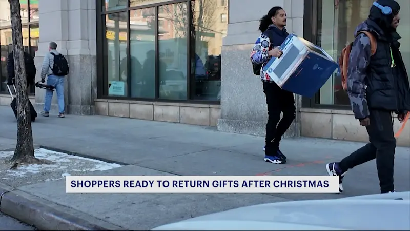 Story image: Bronx residents rush to Fordham Road to make Christmas returns