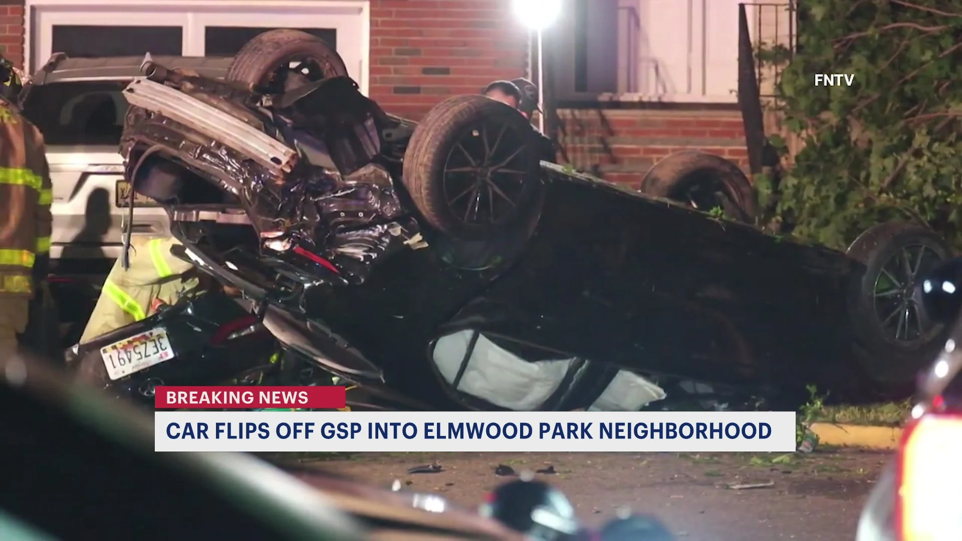 Car flips off Garden State Parkway in Elmwood Park, narrowly misses hitting a house