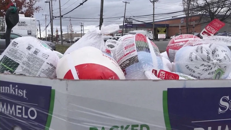 Story image: Record-breaking numbers set at the 16th annual Bethpage Turkey Drive at Bethpage Federal Credit Union