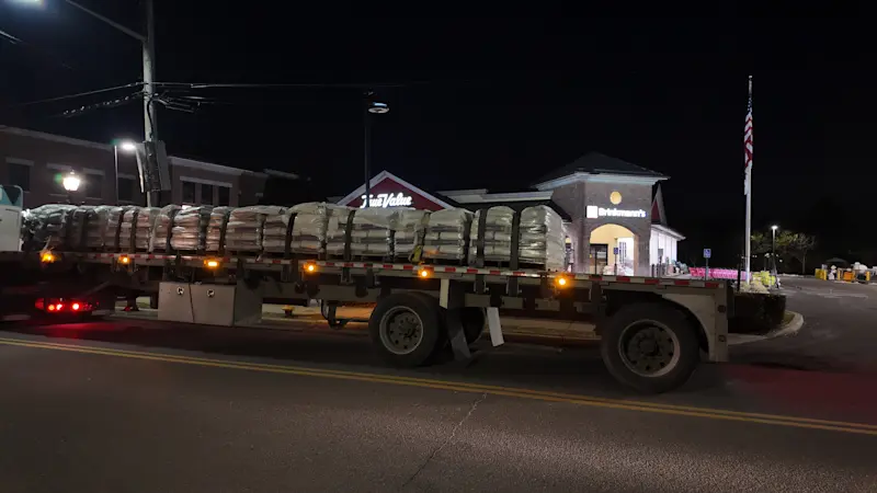 Story image: Long Islanders urgently preparing today ahead of Sunday's snowstorm