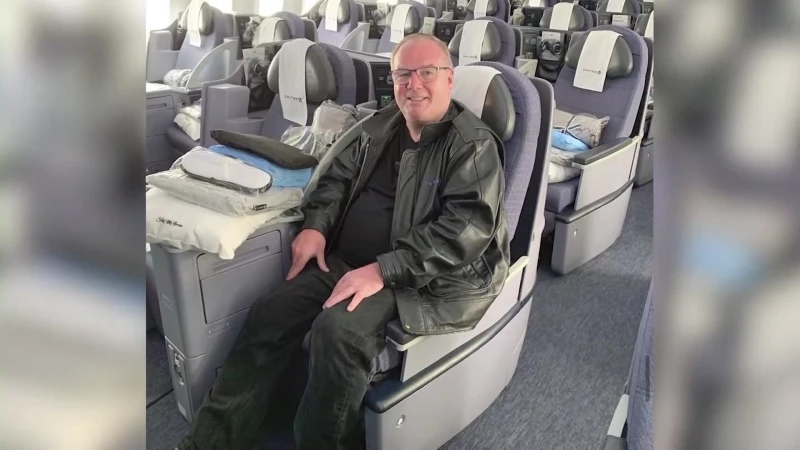 Story image: New Jersey man dubbed ‘most frequent flyer’ hits 24 million miles in the sky
