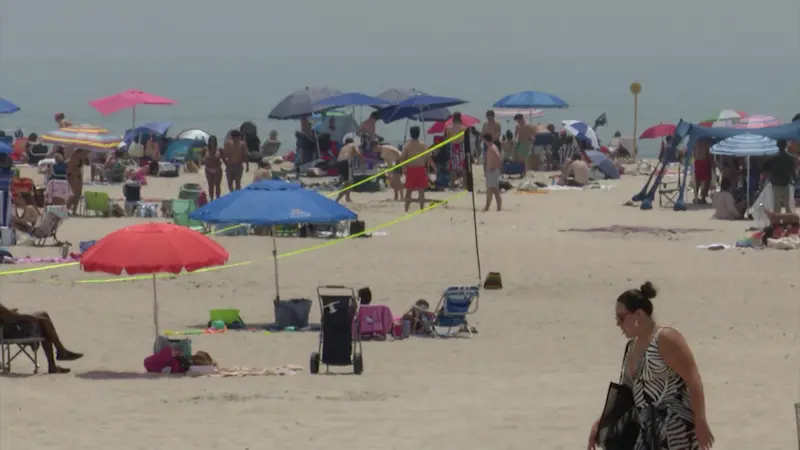 Story image: Taxing Long Island: Best times to avoid beach traffic
