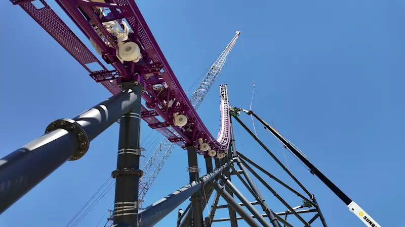 Story image: Six Flags’ ‘Project Purple’ King-Da-Ka replacement continues construction as massive crane arrives