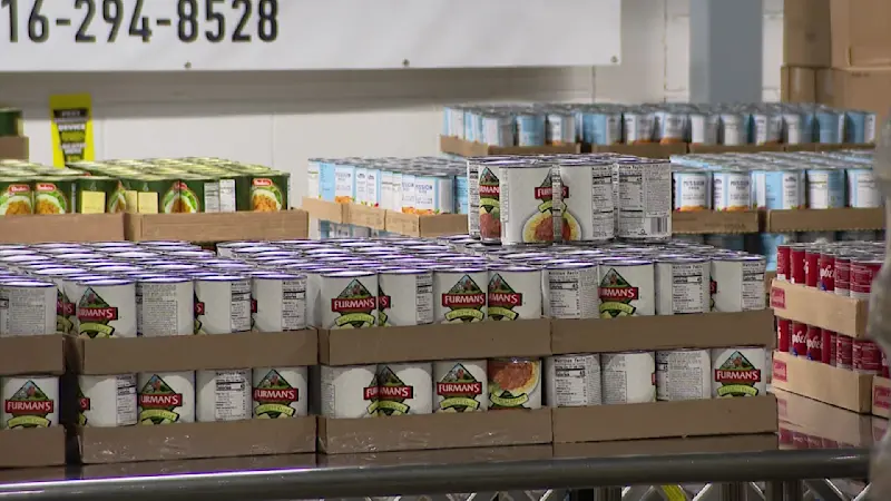 Story image: Gov't shutdown threatens food access for Long Island’s most vulnerable