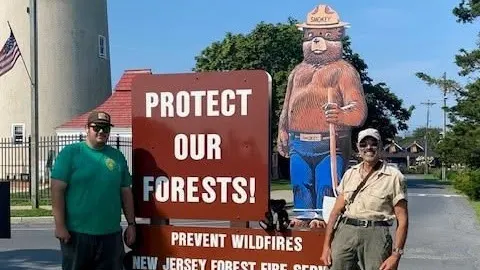 SMOKEY_BEAR_CAPE_MAY_POINT_STATE_PARK_2.jpg