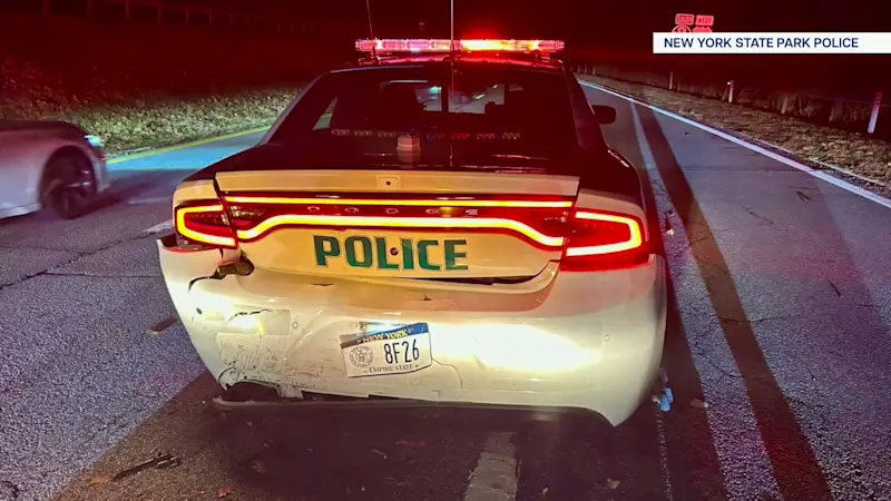 Story image: Driver hits patrol car, injures NYS Park Police officer on Palisades Parkway