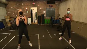 Weekend Workout: Using kettlebell or free weight
