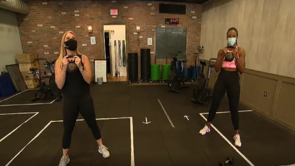 Weekend Workout: Using kettlebell or free weight