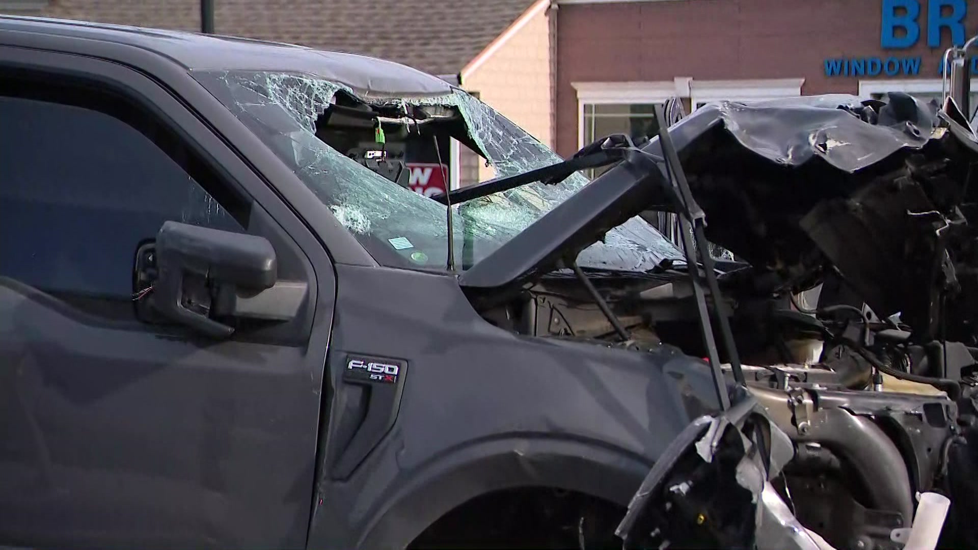 Car crash closes part of Montauk Highway in Copiague