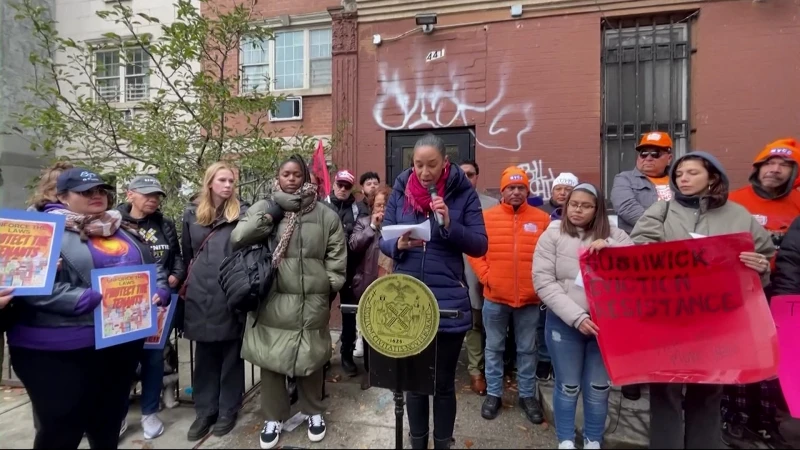 Story image: Bushwick tenants vacated from building since February demand action