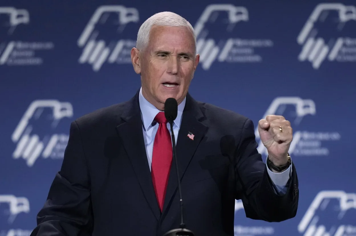 APMikePenceEndsPresidentialCampaign