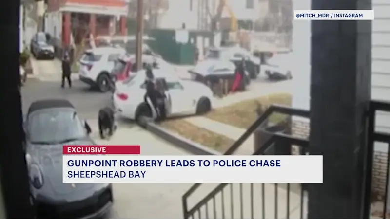 Story image: Gunpoint robbery leads to police chase, car crash in Sheepshead Bay