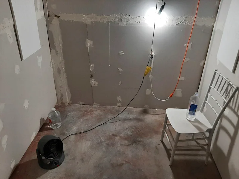 AP23214683902628.jpg